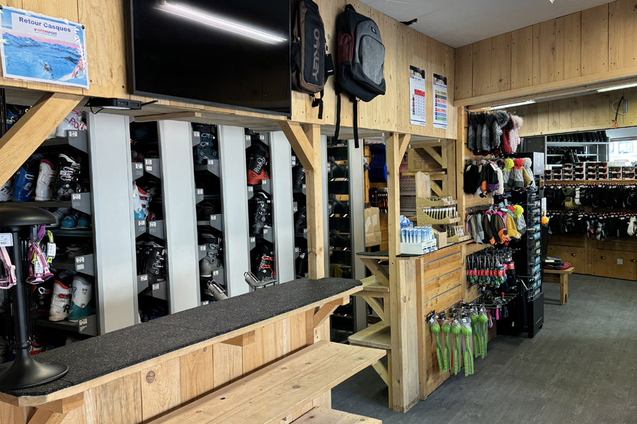 Ski rental La Joue du Loup Intersport